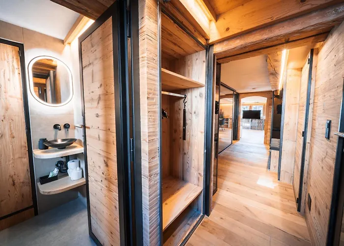 Alpine Nest 1895 Апартаменты *