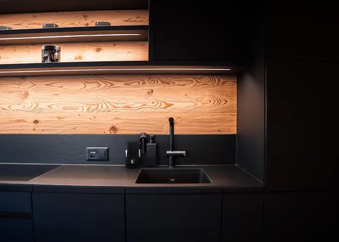 Alpine Nest 1895 Апартаменты *